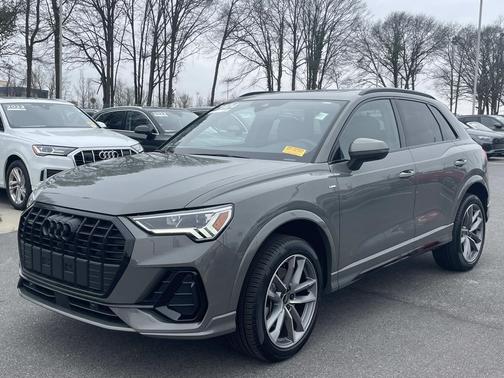 2024 Audi Q3 Premium 45 TFSI S line quattro Tiptronic