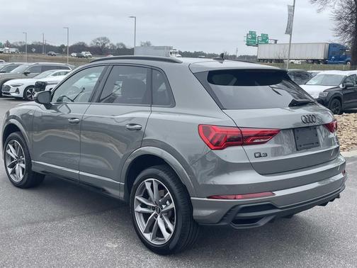 2024 Audi Q3 Premium 45 TFSI S line quattro Tiptronic