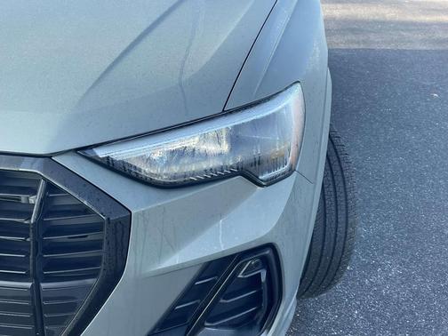 2022 Audi Q3 45 S line Premium