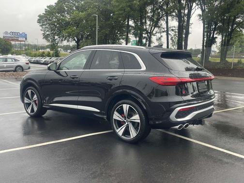 Mythos Black Metallic 2026 Audi SQ5 3.0T Prestige