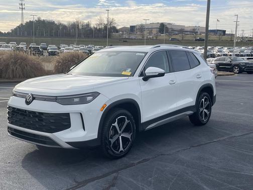 2025 Volkswagen Tiguan 2.0T SE 4MOTION