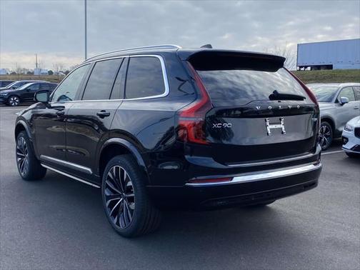 2025 Volvo XC90 Plug-In Hybrid T8 Plus 7-Seater