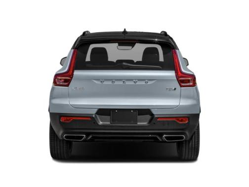 Crystal White Metallic 2020 Volvo XC40 T5 R-Design