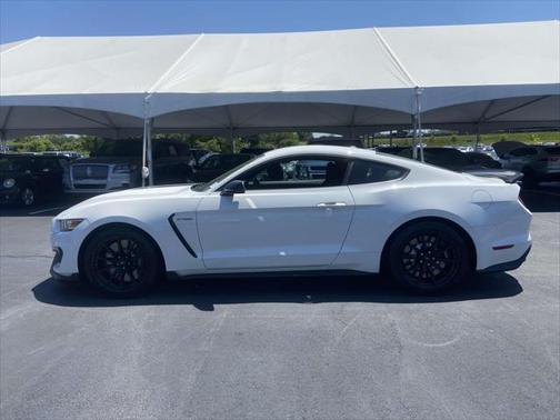 2017 Ford Shelby GT350 Base