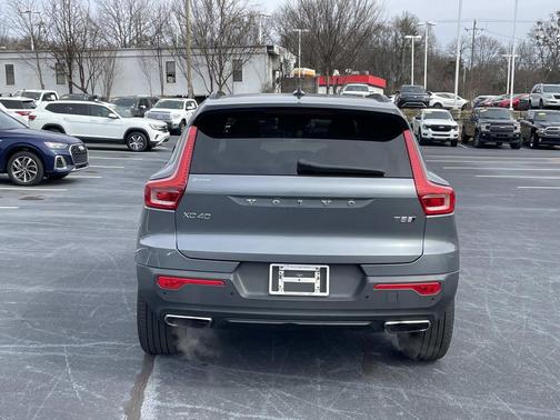 2019 Volvo XC40 T5 R-Design