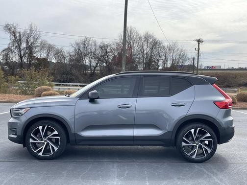 2019 Volvo XC40 T5 R-Design