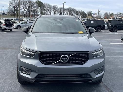 2019 Volvo XC40 T5 R-Design