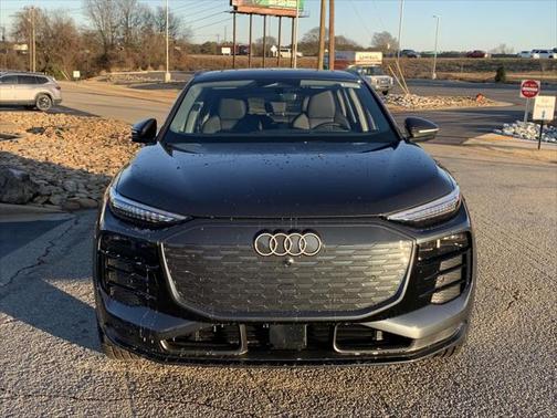 2025 Audi Q6 e-tron Premium Plus quattro