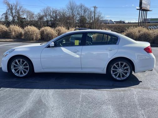 2013 INFINITI G37x Base