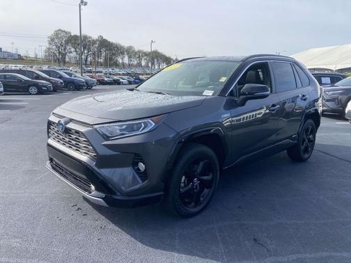 2021 Toyota RAV4 Hybrid SE