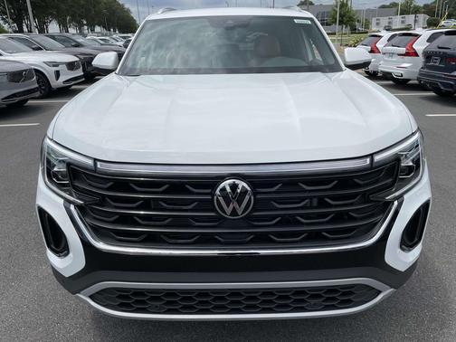 2025 Volkswagen Atlas Cross Sport 2.0T SE w/Technology 4MOTION