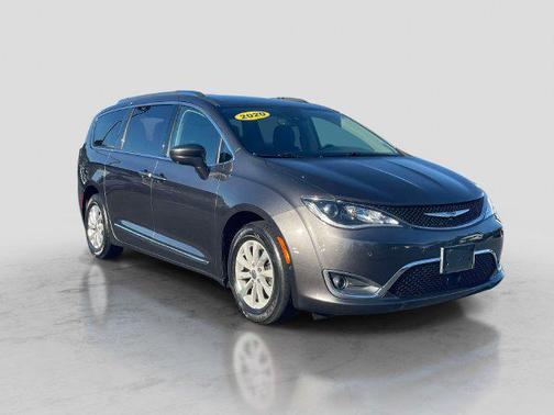 Granite Crystal Metallic Clearcoat 2020 Chrysler Pacifica Touring L