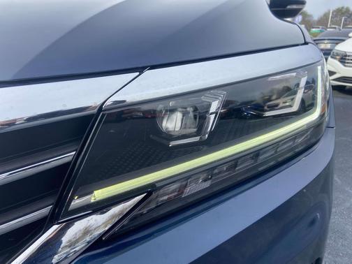 2022 Volkswagen Passat 2.0T SE