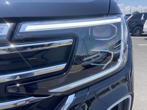 2025 Volkswagen Atlas 2.0T SE w/Technology 4MOTION