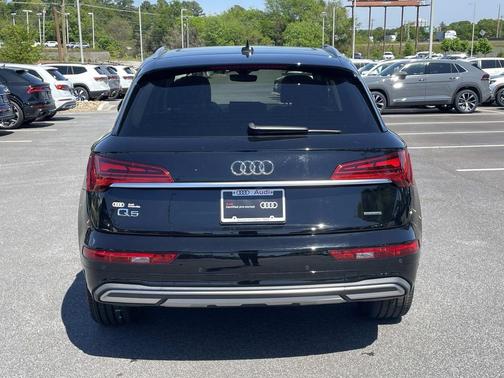 Black 2021 Audi Q5 45 Prestige
