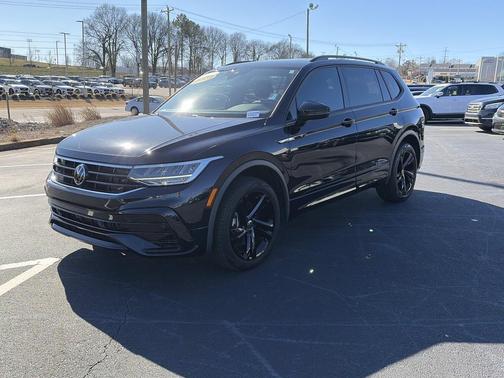 2023 Volkswagen Tiguan 2.0T SE R-Line Black