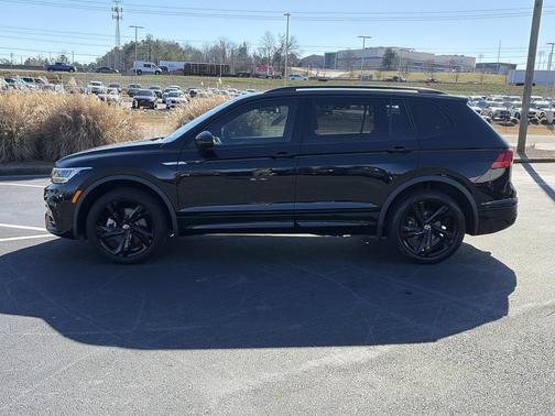 2023 Volkswagen Tiguan 2.0T SE R-Line Black