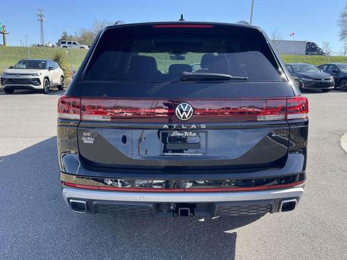 2026 Volkswagen Atlas Peak Edition