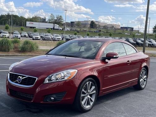 Flamenco Red Metallic 2012 Volvo C70 T5