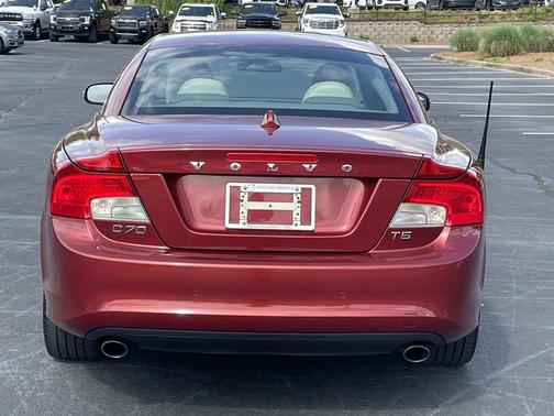 Flamenco Red Metallic 2012 Volvo C70 T5