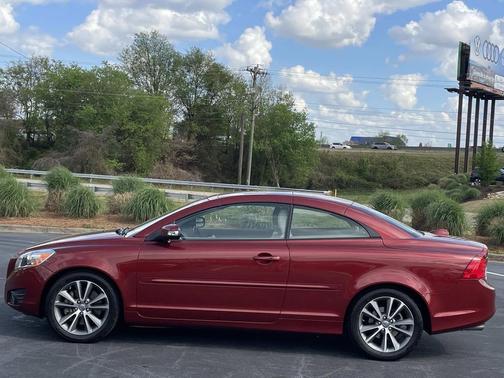 Flamenco Red Metallic 2012 Volvo C70 T5