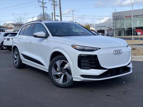 2025 Audi Q6 e-tron Premium Plus quattro