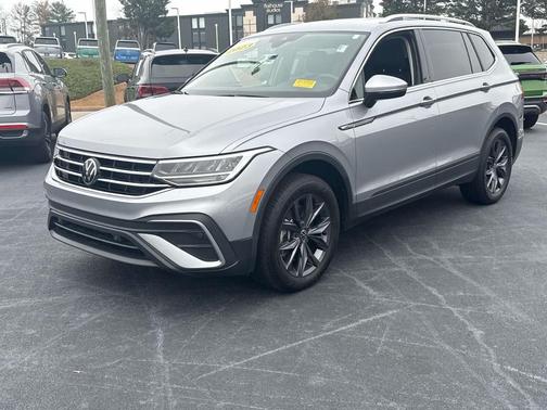 2023 Volkswagen Tiguan 2.0T SE