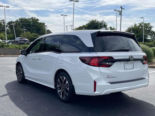 Platinum White Pearl 2025 Honda Odyssey Elite