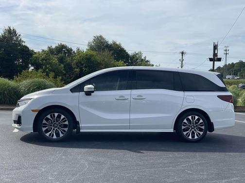Platinum White Pearl 2025 Honda Odyssey Elite