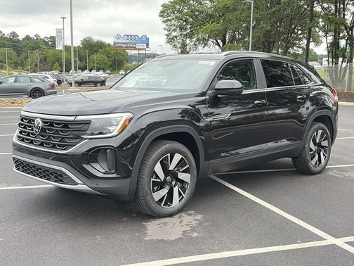 Deep Black Pearl 2026 Volkswagen Atlas Cross Sport 2.0T SE w/Technology