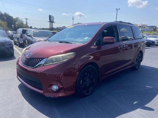 2015 Toyota Sienna SE