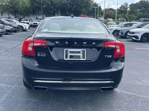 Onyx Black Metallic 2016 Volvo S60 Inscription T5 Drive-E Platinum