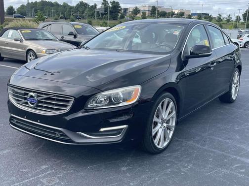 Onyx Black Metallic 2016 Volvo S60 Inscription T5 Drive-E Platinum