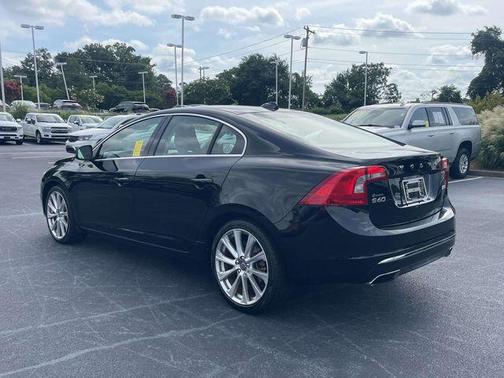 Onyx Black Metallic 2016 Volvo S60 Inscription T5 Drive-E Platinum