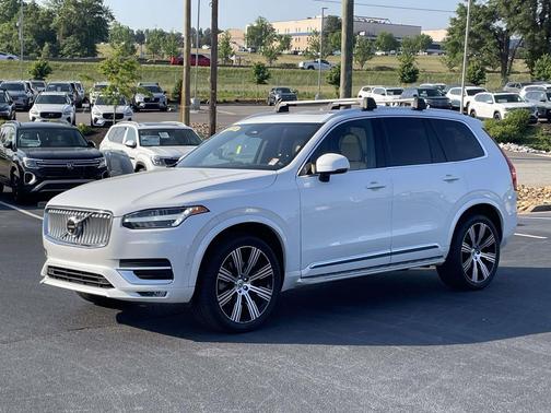 Crystal White Metallic 2023 Volvo XC90 B6 Ultimate 7-Seater