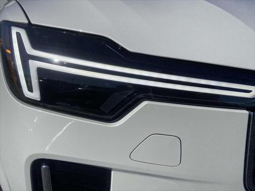 2025 Volvo XC90 Plug-In Hybrid T8 Ultra 7-Seater
