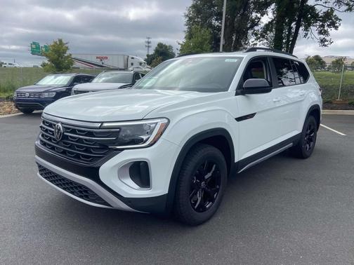 2025 Volkswagen Atlas 2.0T Peak Edition