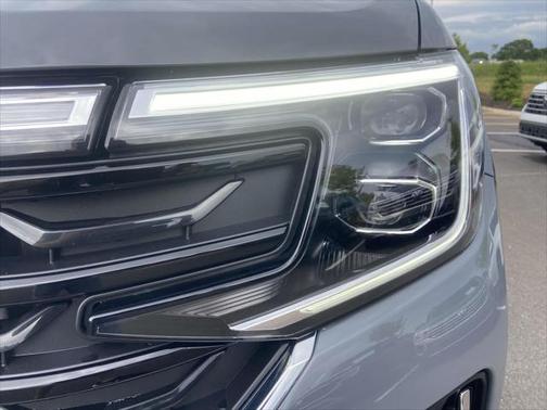2025 Volkswagen Atlas 2.0T SEL Premium R-Line 4MOTION