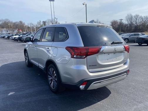 2019 Mitsubishi Outlander ES