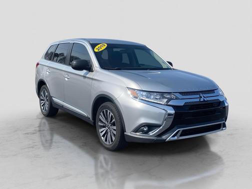 2019 Mitsubishi Outlander ES
