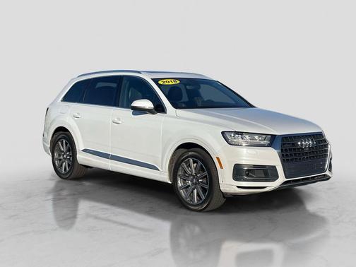 White 2018 Audi Q7 2.0T Premium Plus