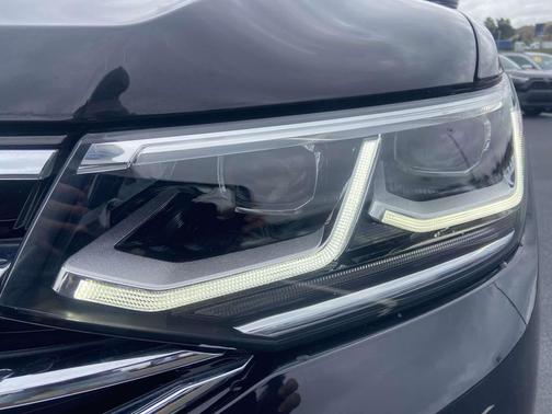 2024 Volkswagen Tiguan 2.0T SEL R-Line 4MOTION