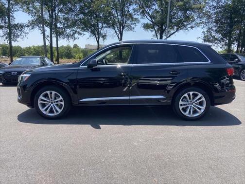 2025 Audi Q7 55 Premium Plus