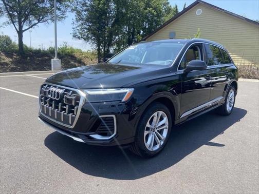 2025 Audi Q7 55 Premium Plus
