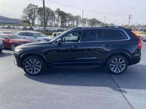 2018 Volvo XC90 T5 Momentum