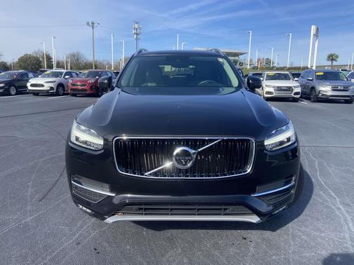 2018 Volvo XC90 T5 Momentum