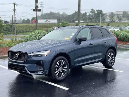 Denim Blue Metallic 2025 Volvo XC60 B5 Core