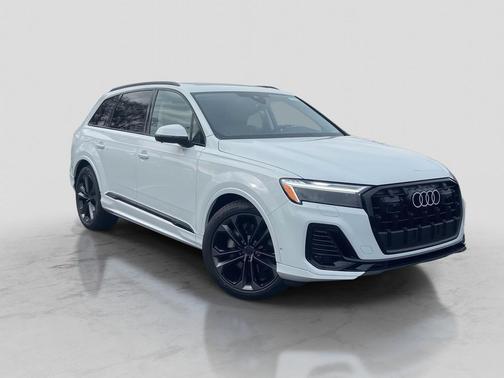 2026 Audi Q7 55 Premium Plus