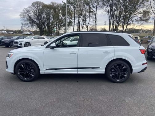 2026 Audi Q7 55 Premium Plus
