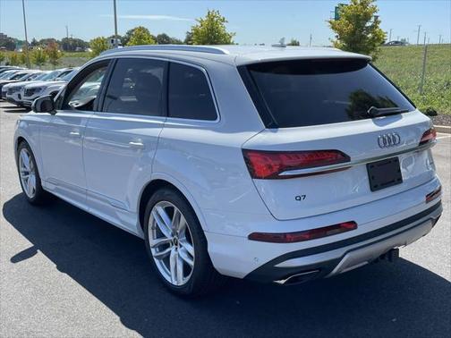 2025 Audi Q7 55 Premium Plus